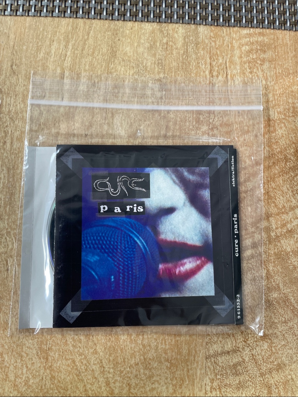 The Cure – Paris CD 1993 Elektra/Fiction – Live Album